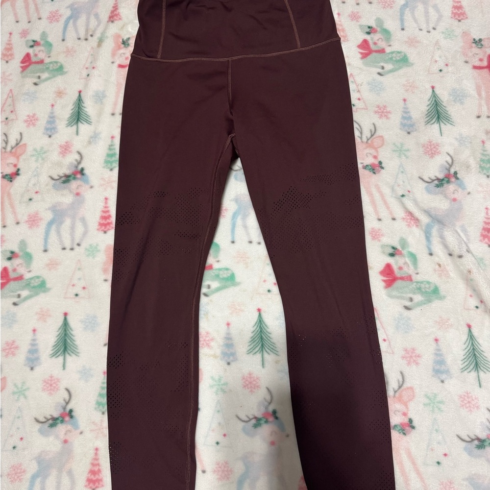 Athleta Burgundy Red Persistence Laser Cut 7/8 Tight leggings